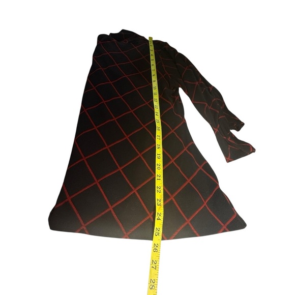 Cut Loose Diamond A-line Boatneck Top  Size L Black Red Holiday Plaid 6816552 - Picture 7 of 11